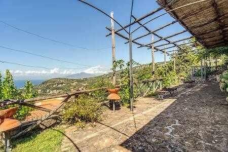 Gocce Villas - Sunshine Villa マッサ・ルブレンセ エクステリア 写真