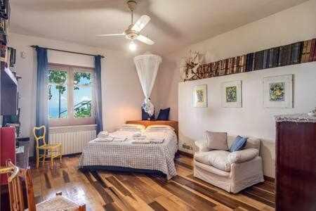 Gocce Villas - Sunshine Villa マッサ・ルブレンセ エクステリア 写真